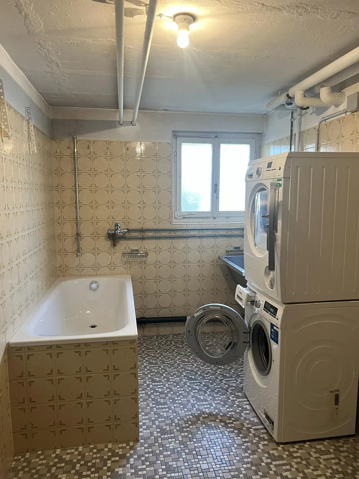 Affascinante appartamento di 4 locali con balcone e piscina coperta a Oberwinterthur – foto 12 di 13
