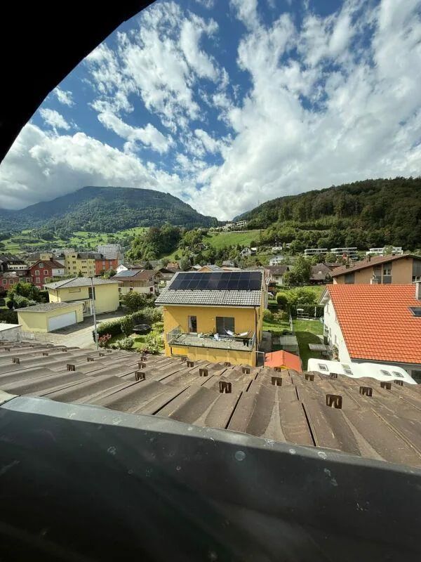 Charmante 1.5-Zimmer-Dachwohnung mit Aussicht in Mels SG