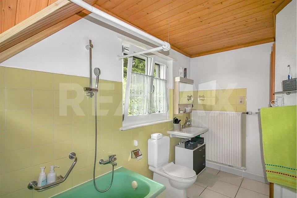 Maison unifamiliale 4½ pièces avec espace de vie généreux dans un emplacement central – photo 9 sur 13
