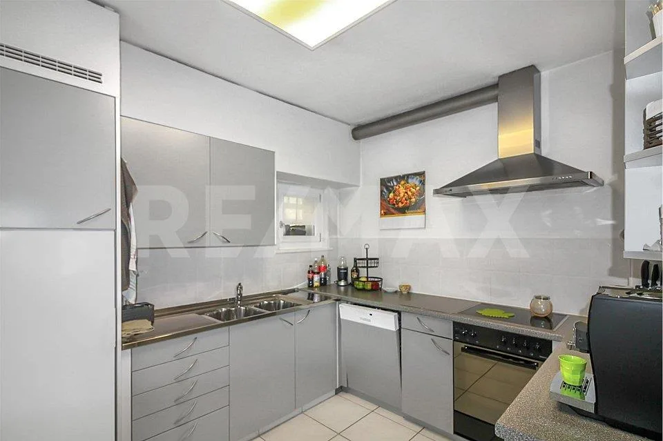 Maison unifamiliale 4½ pièces avec espace de vie généreux dans un emplacement central – photo 4 sur 13