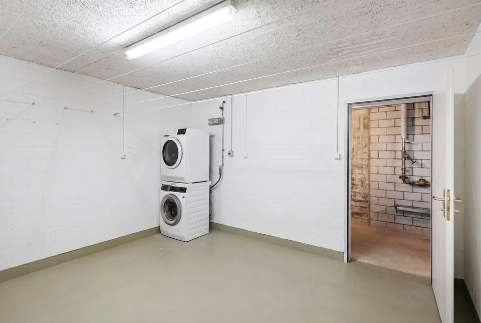 SONNIGE 4.5-ZIMMER-WOHNUNG MIT WEITBLICK INS GRÜNE – Foto 20 von 25