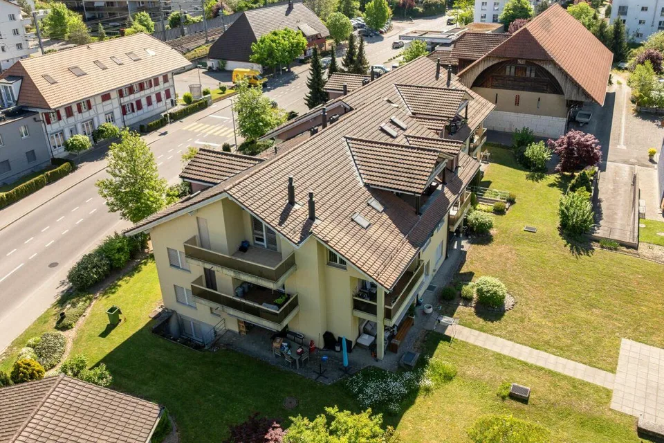 5.5-Zimmer-Wohnung in charmanten Mehrfamilienhaus direkt am Lyssbach – Foto 3 von 14