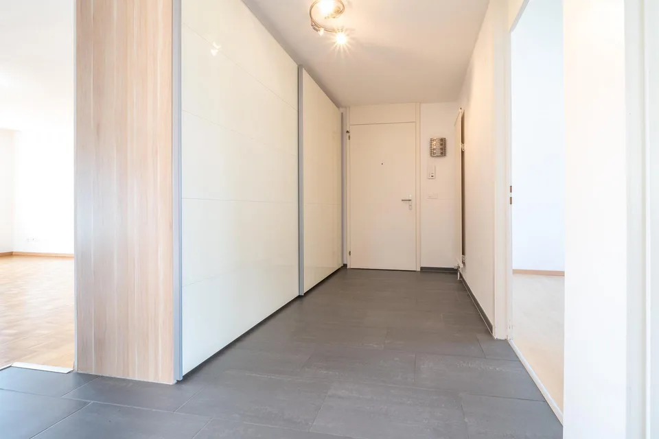 Zentral gelegene Wohnung mit Weitsicht – photo 8 of 10