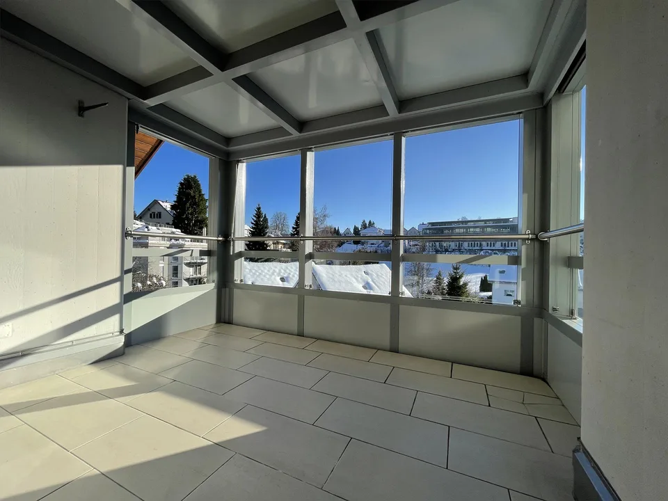 Lichtdurchflutete Dachmaisonette im Zentrum von Teufen – mit 2 Tiefgar – Foto 12 von 16