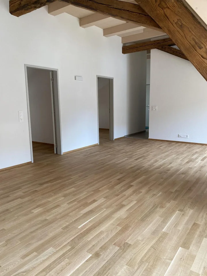 Grosse und exklusive 4 1/2-Zimmer Maisonette-Wohnung