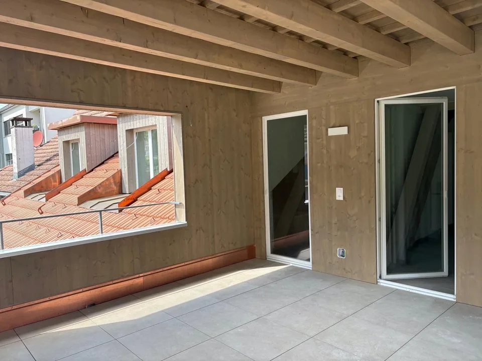 Grosse und exklusive 4 1/2-Zimmer Maisonette-Wohnung