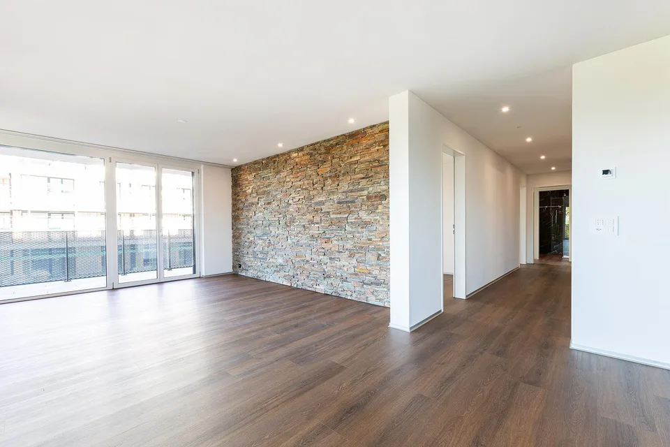 Moderne 4.5-Zimmer-Wohnung mit grossem Balkon und schöner Aussicht