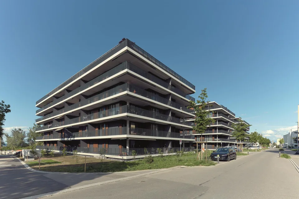 Moderne 4.5-Zimmer-Wohnung mit grossem Balkon und schöner Aussicht