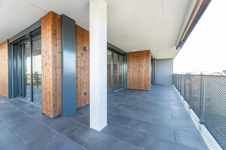 Moderne 4.5-Zimmer-Wohnung mit grossem Balkon und schöner Aussicht