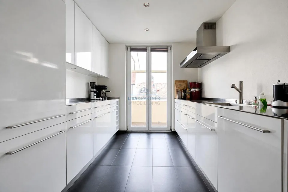 Wohnen mit Weitblick – Grosszügige Maisonette-Dachwohnung in Basel – foto 4 di 13