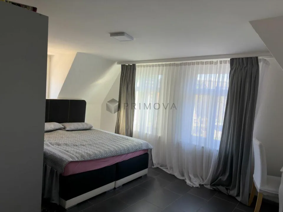 Attraktives Eckhaus mit zwei Wohneinheiten - ideal für Familien ode... – Foto 5 von 8