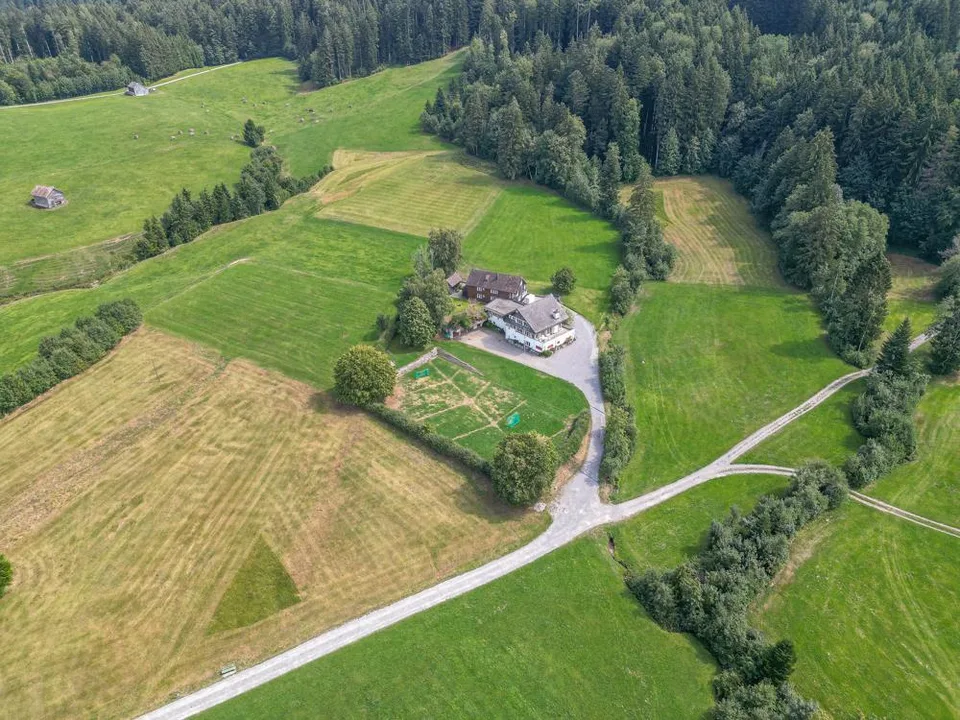 Grosses Ferienlagerhaus mit viel Platz für Gruppen und Aktivitäten – photo 4 sur 25