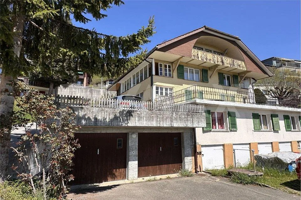 4-Familienhaus an ruhiger, sonniger Lage mit Weitsicht - Renditeobjekt – foto 9 di 13