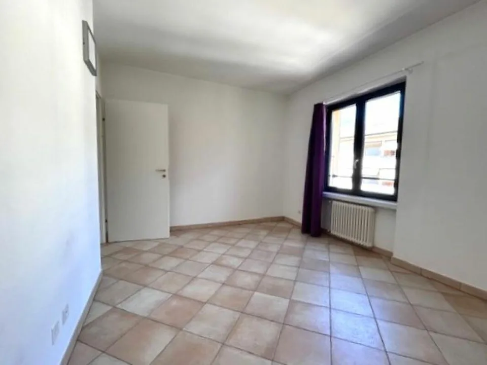 LUMINOSO E SPAZIOSO APPARTAMENTO DI 4.5 LOCALI COMPLETAMENTE RISTRU... – foto 19 di 30