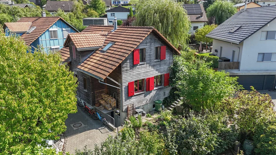 Nachhaltig wohnen - Minergie-Haus mit Wintergarten und Garten – Foto 12 von 13