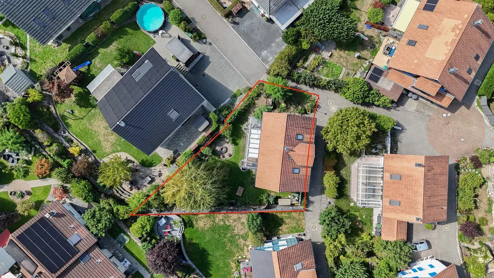 Nachhaltig wohnen - Minergie-Haus mit Wintergarten und Garten – Foto 13 von 13