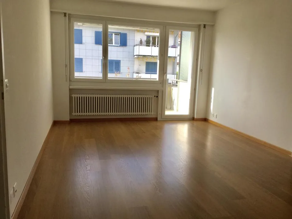 Appartamento affascinante con balcone cerca nuovi inquilini ...