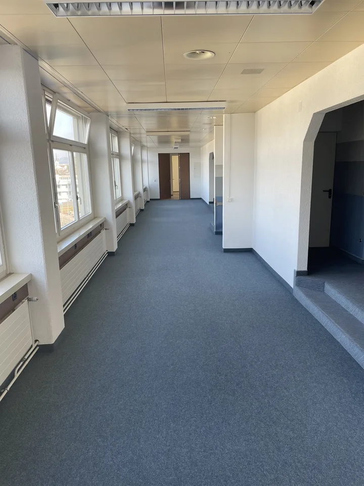 ZU Vermieten Räumlichkeiten 3 OG 8370 Sirnach – Foto 2 von 10