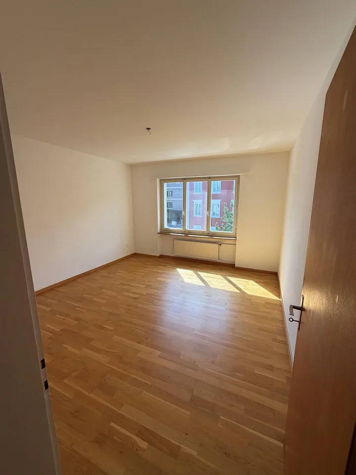 4.5-Zimmerwohnung befristet bi im Herzen von Flims