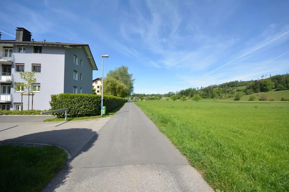 Familienfreundliche 4.5 Zimmerwohnung im Grünen