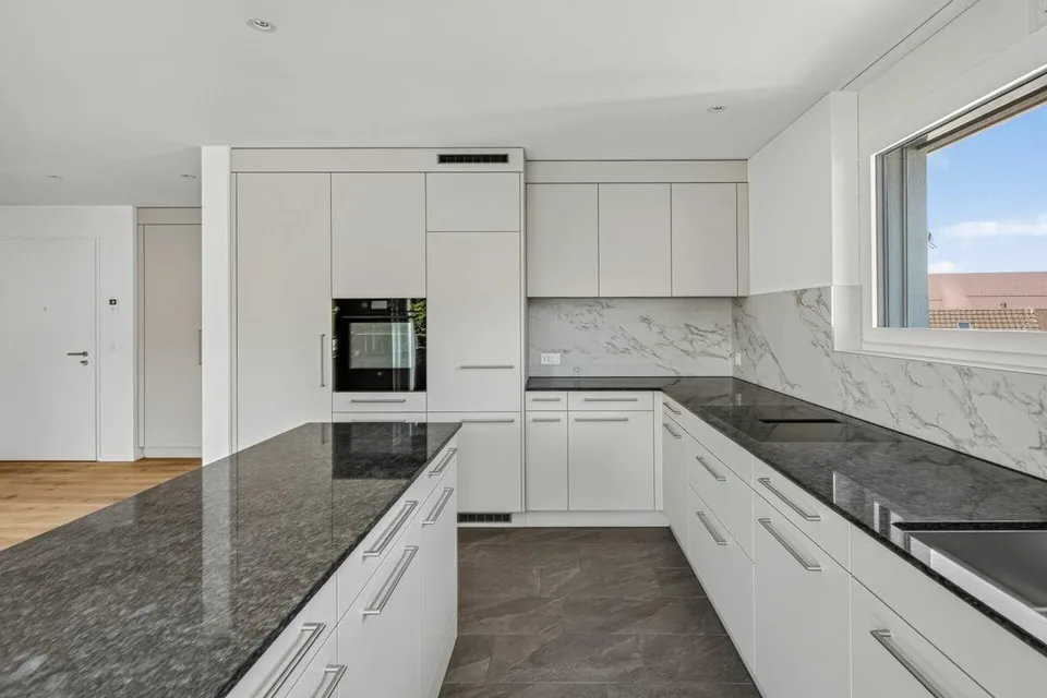 Erstvermietung - Moderne 4.5-Zimmer-Maisonettewohnung an zentraler Lage