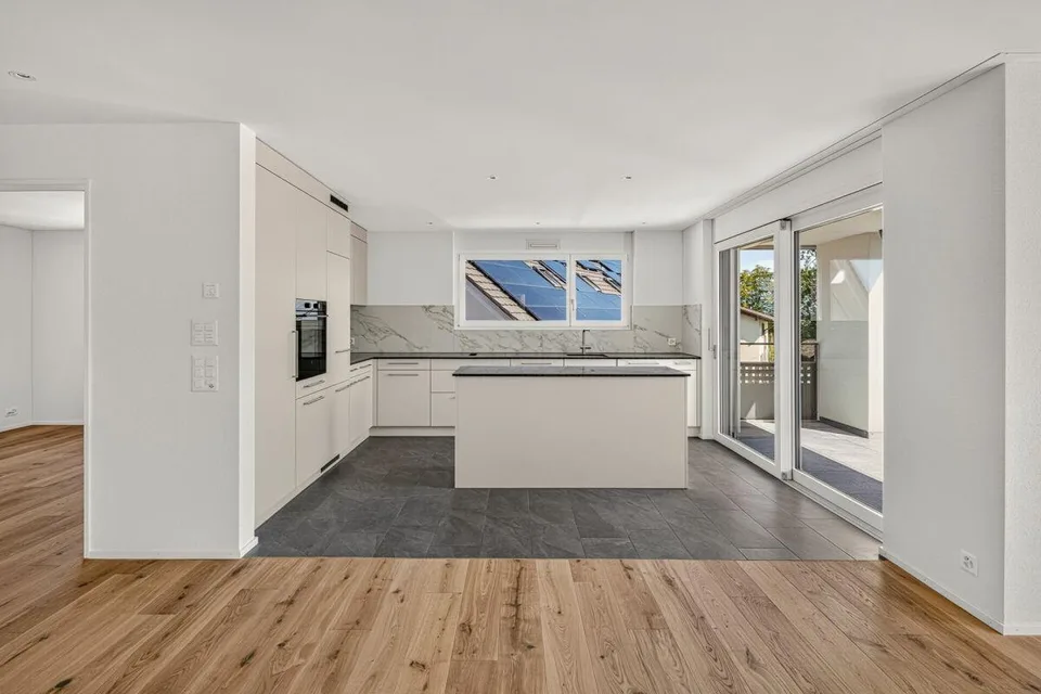 Erstvermietung - Moderne 4.5-Zimmer-Maisonettewohnung an zentraler Lage