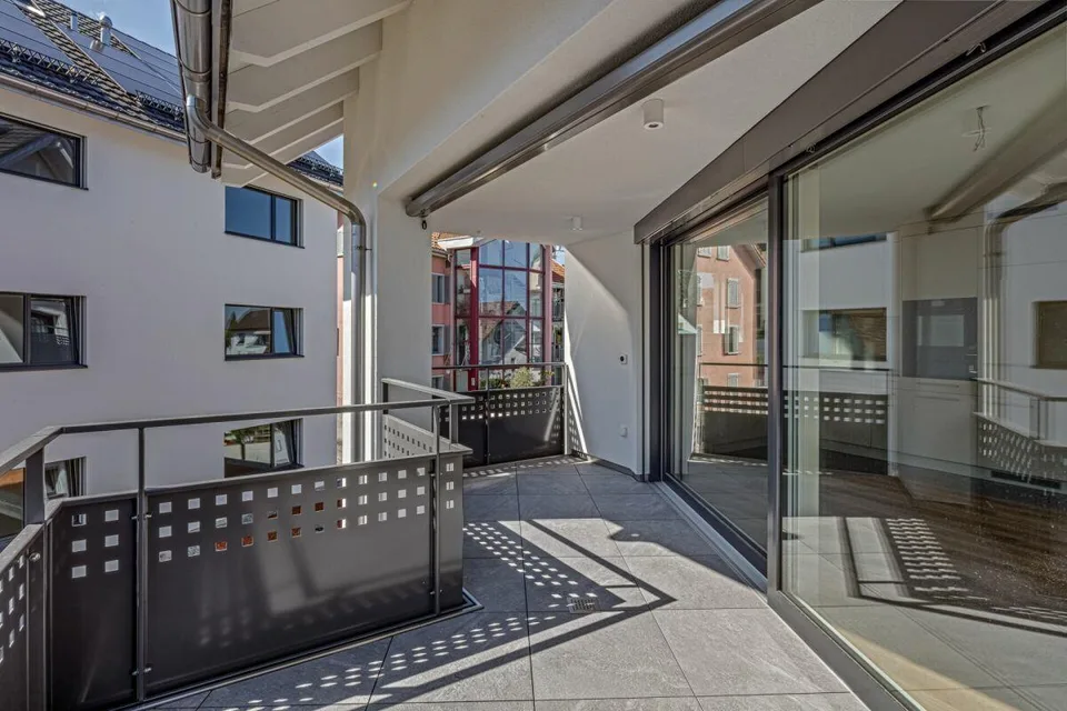 Erstvermietung - Moderne 3.5-Zimmer Wohnung an zentraler Lage