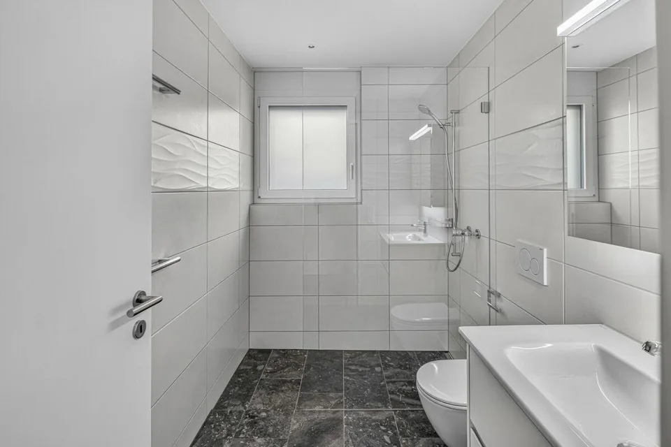 Erstvermietung - Moderne 3.5-Zimmer Wohnung an zentraler Lage