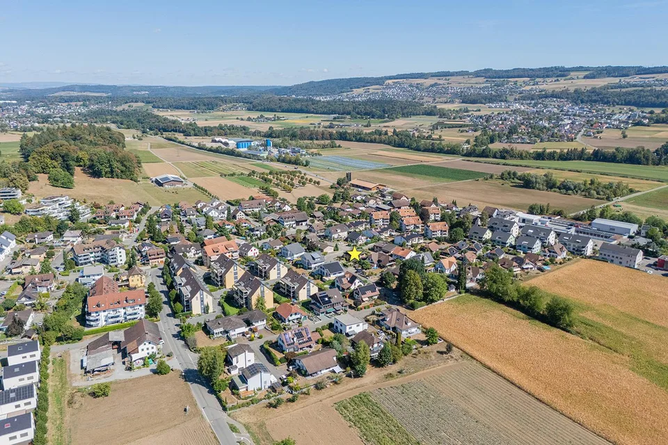 Freistehendes 5,5-Zimmer-Einfamilienhaus mit Wintergarten und attraktivem Grundstück – Foto 4 von 17