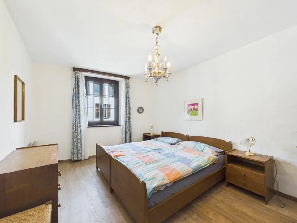 Charakteristische 4.5 Zimmerwohnung im Herzen von Origlio mit Parkplatz und Garten – Foto 8 von 15
