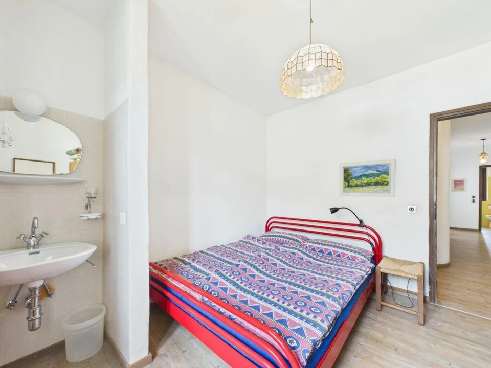 Charakteristische 4.5 Zimmerwohnung im Herzen von Origlio mit Parkplatz und Garten – Foto 5 von 15