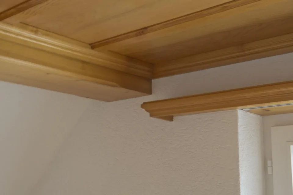 frisch renovierte, helle 3.5 Zimmer Wohnung mit Aussicht auf die Berge