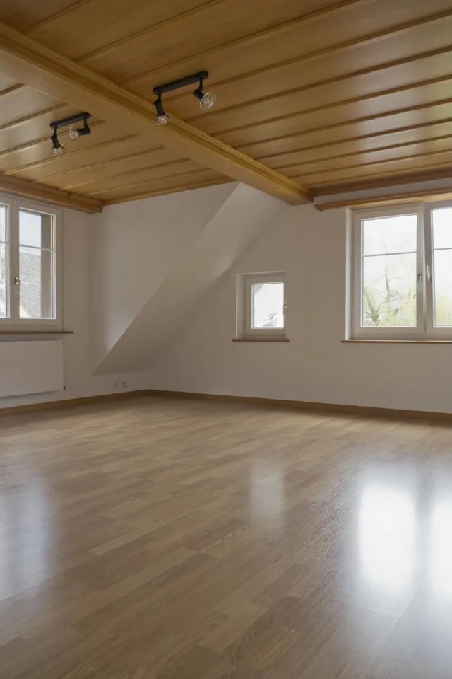 frisch renovierte, helle 3.5 Zimmer Wohnung mit Aussicht auf die Berge