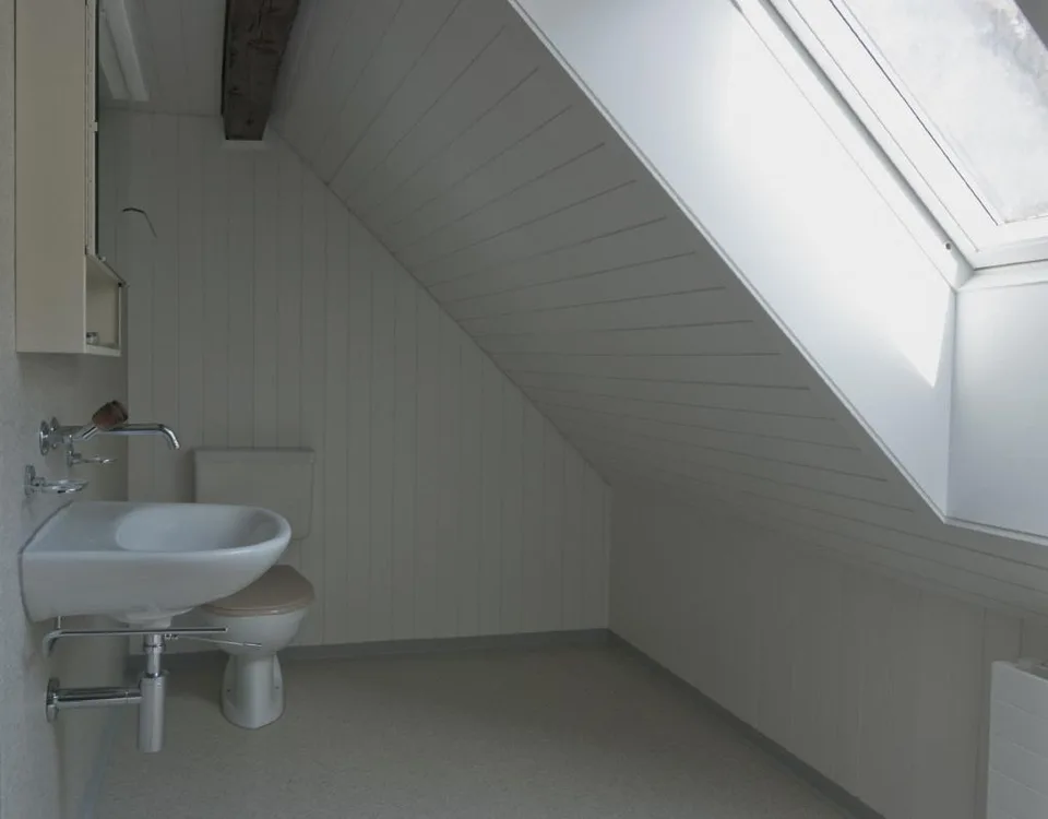 frisch renovierte, helle 3.5 Zimmer Wohnung mit Aussicht auf die Berge