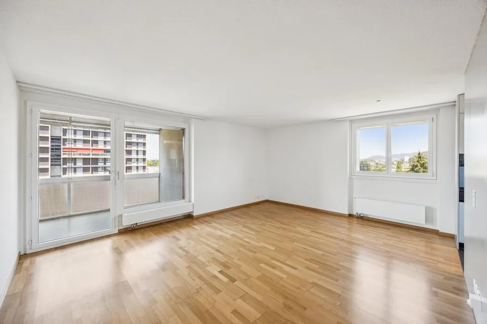 Moderne 4.5-Zimmer-Wohnung im Thoracker
