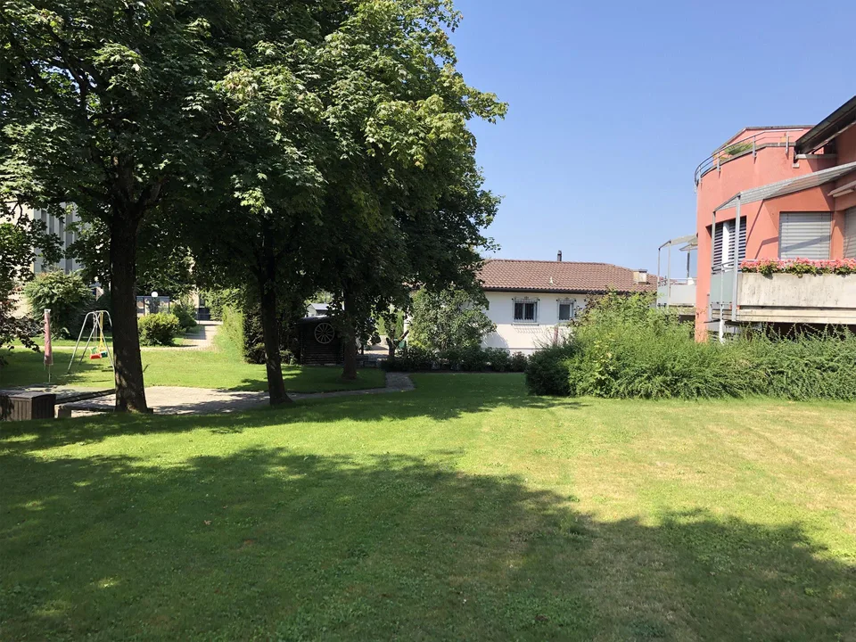 gemütliche 2.5-Zimmerwohnung mit Gartensitzplatz