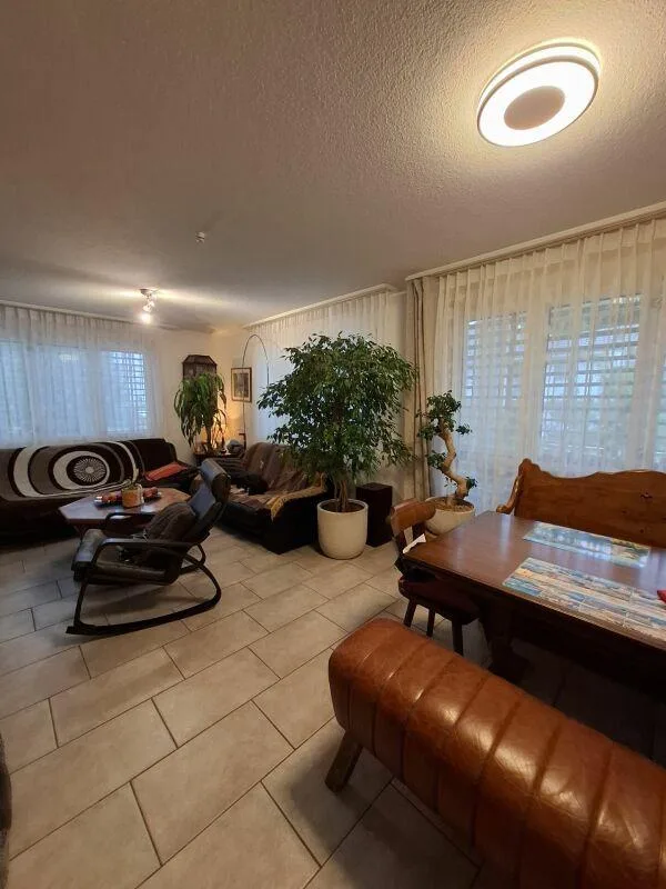 Grosszügige 4.5 Wohnung
