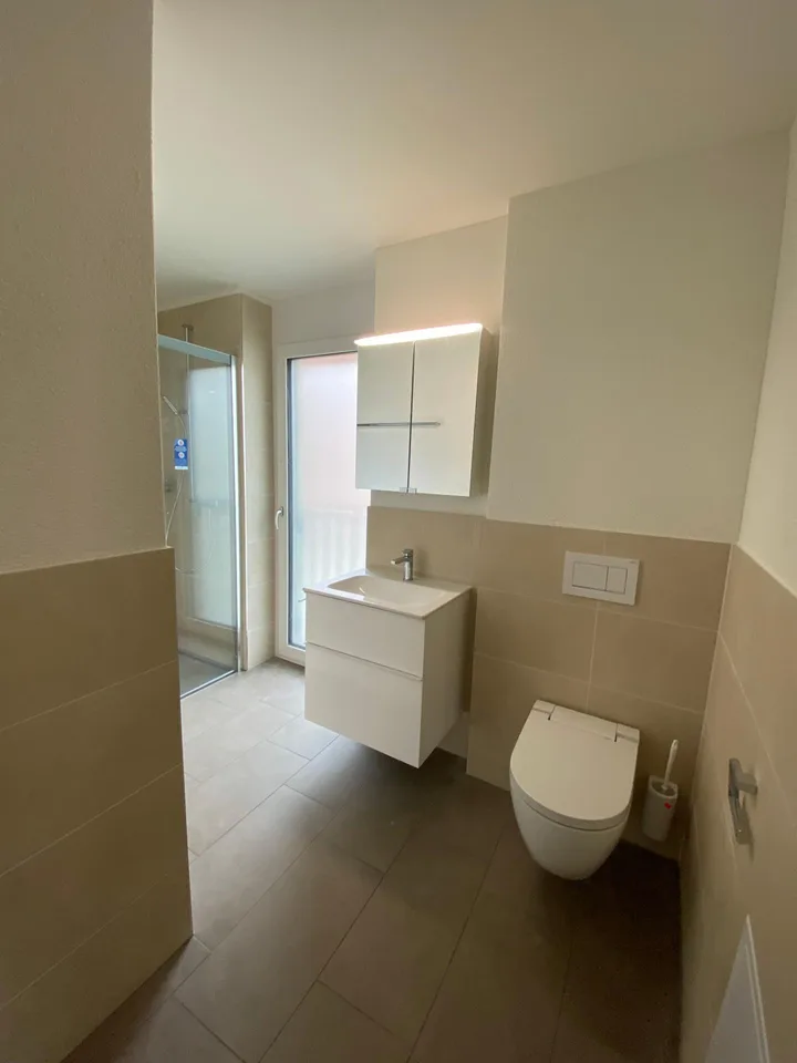 Erstbezug Neubau 3.5-Zimmerwohnung an zentraler Lage – foto 4 di 7