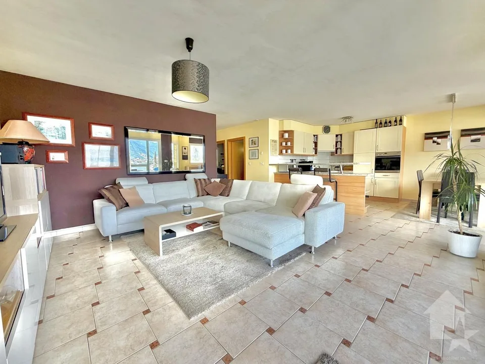 Bel appartement en terrasse avec un garage et une vue exceptionnelle ! – Foto 3 von 24