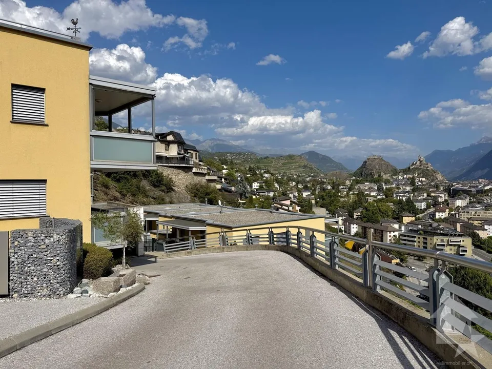Bel appartement en terrasse avec un garage et une vue exceptionnelle ! – Foto 19 von 24