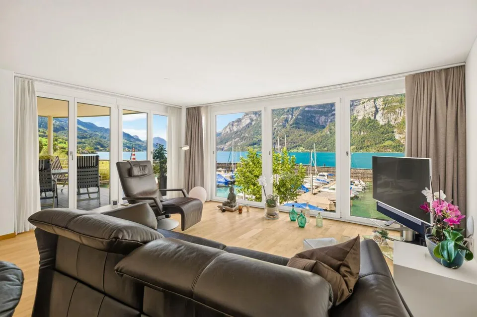 Wohnen in erster Seereihe: 4.5-Zimmerwohnung mit Seepanorama und Blick auf die Churfirsten – Foto 3 von 22