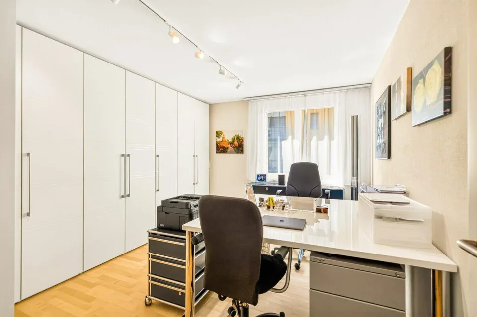 Wohnen in erster Seereihe: 4.5-Zimmerwohnung mit Seepanorama und Blick auf die Churfirsten – Foto 13 von 22