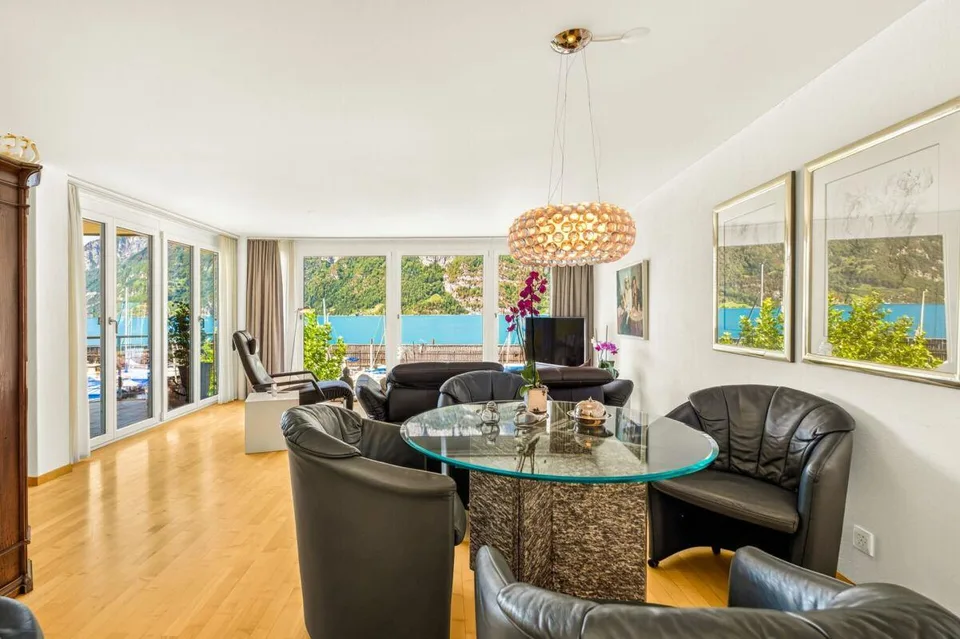 Wohnen in erster Seereihe: 4.5-Zimmerwohnung mit Seepanorama und Blick auf die Churfirsten – Foto 4 von 22