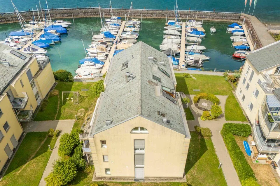 Wohnen in erster Seereihe: 4.5-Zimmerwohnung mit Seepanorama und Blick auf die Churfirsten – Foto 22 von 22