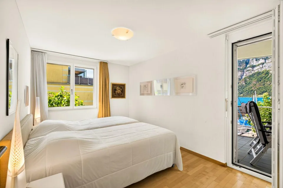 Wohnen in erster Seereihe: 4.5-Zimmerwohnung mit Seepanorama und Blick auf die Churfirsten – Foto 12 von 22