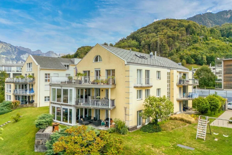 Wohnen in erster Seereihe: 4.5-Zimmerwohnung mit Seepanorama und Blick auf die Churfirsten – Foto 21 von 22