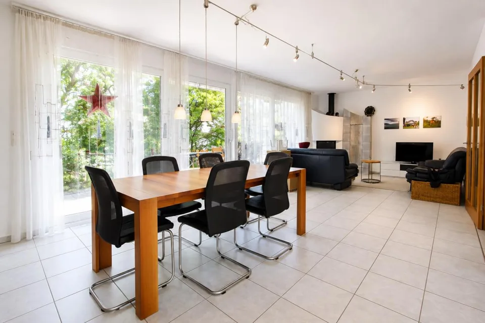 5.5 Zimmer Einfamilienhaus in Riehen | UrbanHome