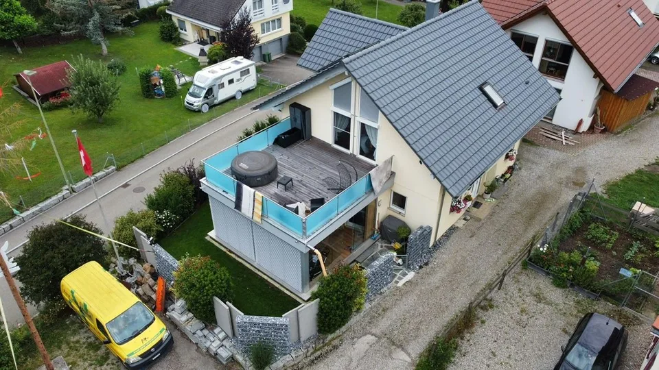 Grosszügiges 4.5-Zimmer Einfamilienhaus mit Wintergarten – Foto 2 von 13