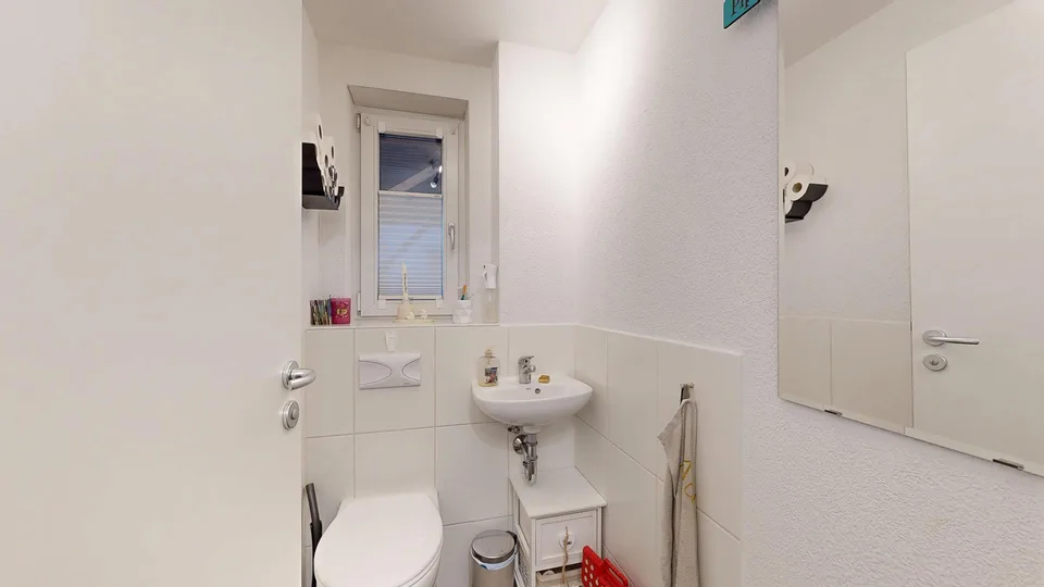 Grosszügiges 4.5-Zimmer Einfamilienhaus mit Wintergarten – Foto 9 von 13