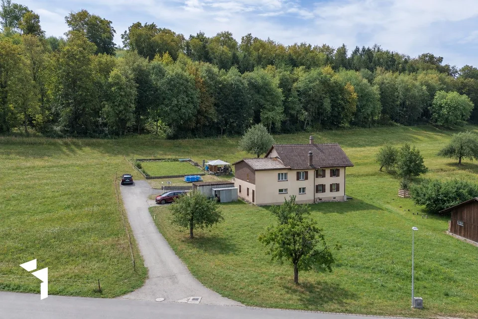Idyllisch gelegenes Zwei-Generationen-Haus – foto 2 di 18